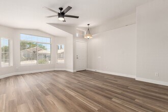 2252 E Ross Ave in Phoenix, AZ - Building Photo - Building Photo