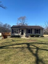 7718 Butternut Ct in Woodridge, IL - Building Photo