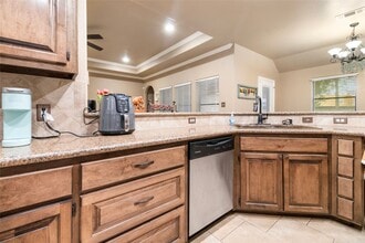 103 Silver Bay Ln in Lake Jackson, TX - Building Photo - Building Photo