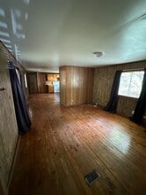 82 Young Rd in Huntsville, TX - Building Photo - Building Photo