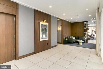 635 Slaters Ln, Unit G-01 in Alexandria, VA - Building Photo - Building Photo