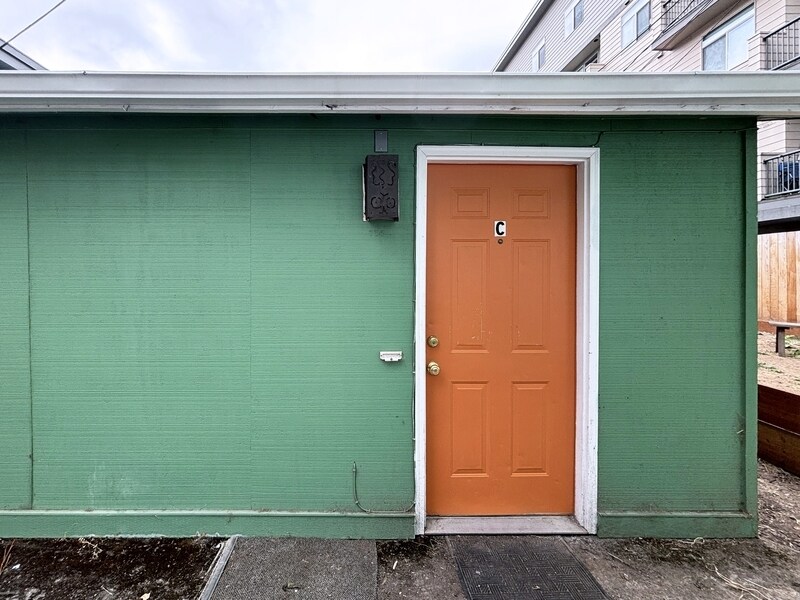 734 E 14th Ave in Eugene, OR - Building Photo