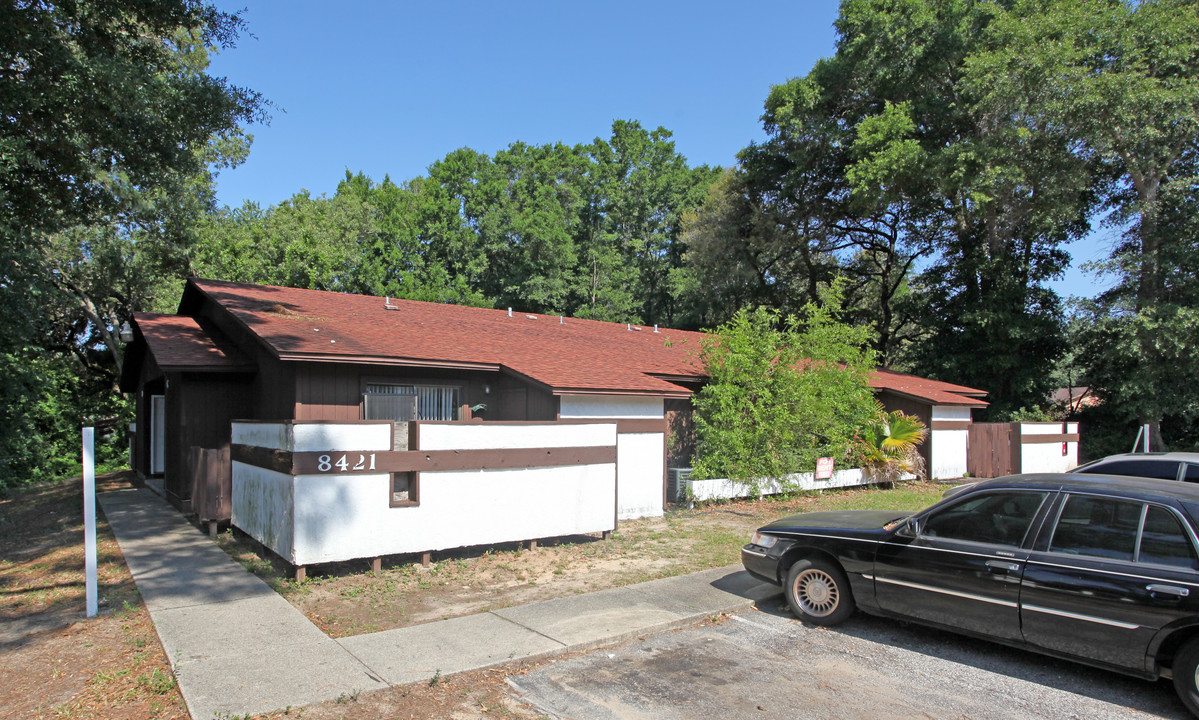 8421 Country Walk Dr in Pensacola, FL - Building Photo