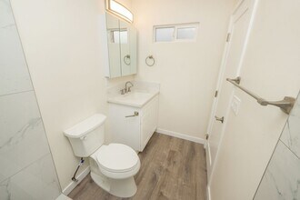 145 W Washington Ave in El Cajon, CA - Building Photo - Building Photo