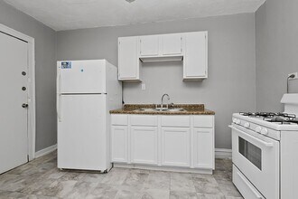 72nd/ Michigan in Chicago, IL - Building Photo - Interior Photo