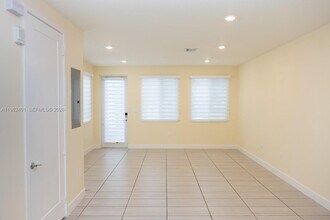 6416 NW 102nd Ct in Doral, FL - Building Photo - Building Photo