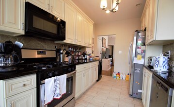 11 Babcock St, Unit 3 in Brookline, MA - Building Photo - Building Photo