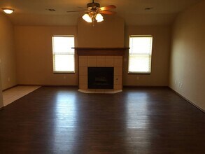 915 SW 37th St in Moore, OK - Building Photo - Building Photo
