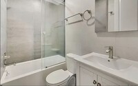 341 W 48th St in New York, NY - Building Photo - Building Photo