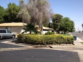 Evergreen Apartments in Fresno, CA - Foto de edificio - Building Photo