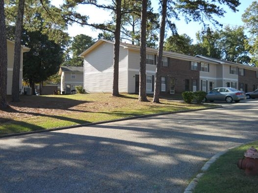 Heritage Hills Townhomes in Selma, AL - Building Photo