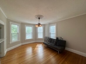 795 Cambridge St, Unit 2 in Cambridge, MA - Foto de edificio - Building Photo