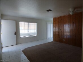 7043 Forest Vista St in Las Vegas, NV - Building Photo - Building Photo