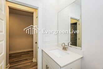 868 Bur Oak Ct in Clarksville, TN - Building Photo - Building Photo