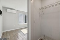 1534 W Stiles St photo'