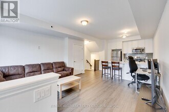 637 Makwa Private in Ottawa, ON - Building Photo - Building Photo