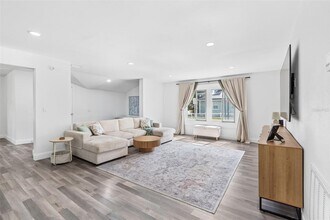 2201 50th Ave N in St. Petersburg, FL - Building Photo - Building Photo