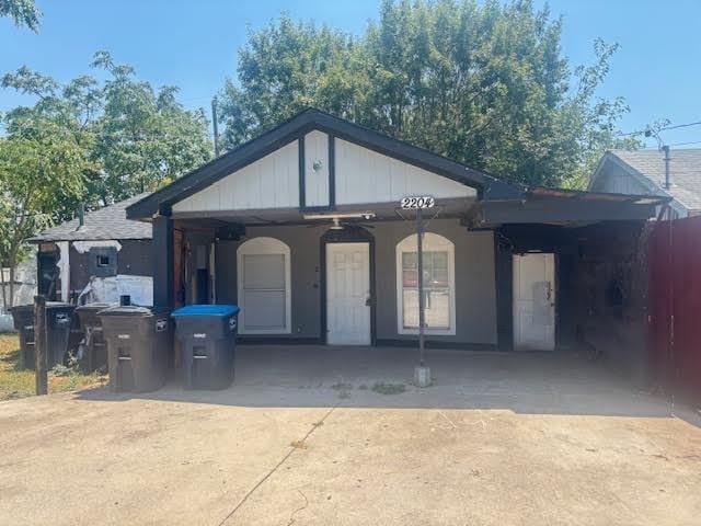 property at 2204 Salisbury St