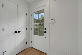 278 Washington Ave in Pleasantville, NY - Building Photo - Building Photo