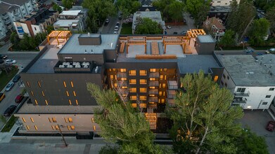 1905 College in Calgary, AB - Building Photo - Building Photo