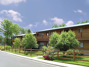 Timber Ridge Apartments in Boulder, CO - Building Photo - Building Photo