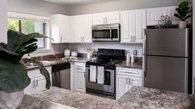 Harper Grand in Orlando, FL - Foto de edificio - Building Photo