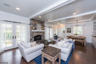 309 Sleepy Hollow Ln in Franklin Lakes, NJ - Building Photo - Building Photo