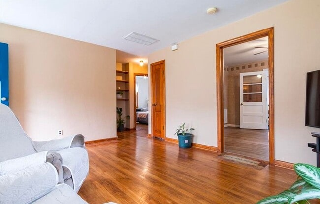 2414 Hemlock St in Norfolk, VA - Building Photo - Building Photo