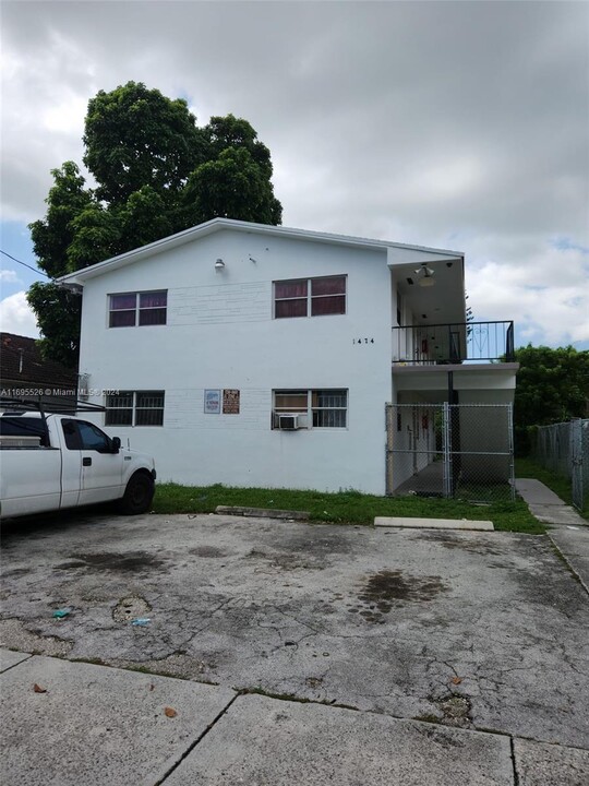 1474 NW 61st St in Miami, FL - Building Photo