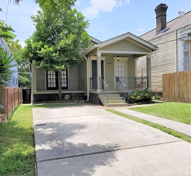 property at 4904 Laurel St