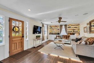 105 Academy St in Bayport, NY - Building Photo - Building Photo