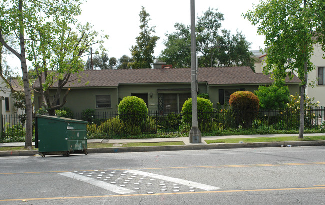 953 Marengo Ave in Pasadena, CA - Foto de edificio - Building Photo