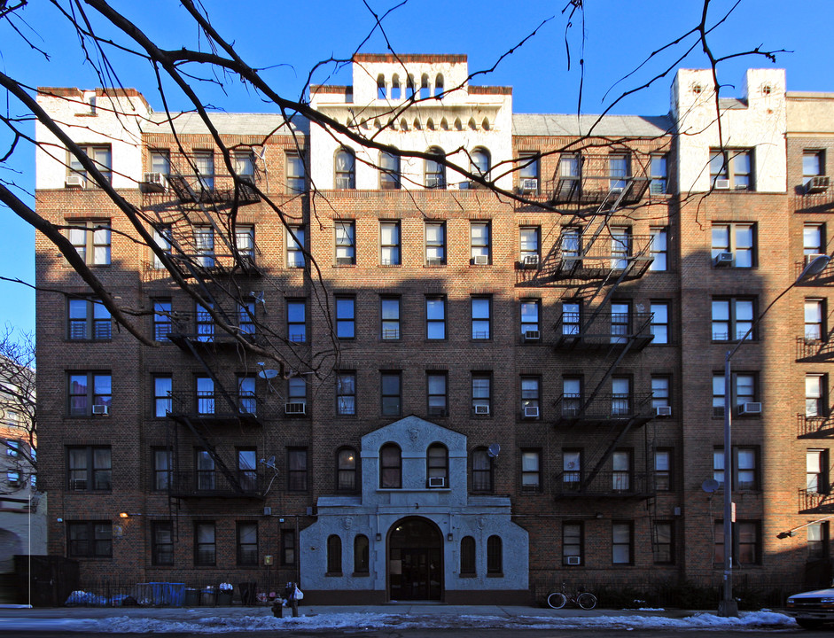 2101 Beekman Place in Brooklyn, NY - Foto de edificio