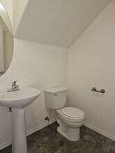 330 SE Carmen Way in Madras, OR - Building Photo - Building Photo