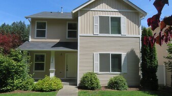 1204 Burnside Pl in Dupont, WA - Building Photo