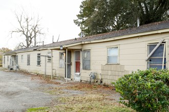 3121 Brewster St in Houston, TX - Building Photo - Building Photo