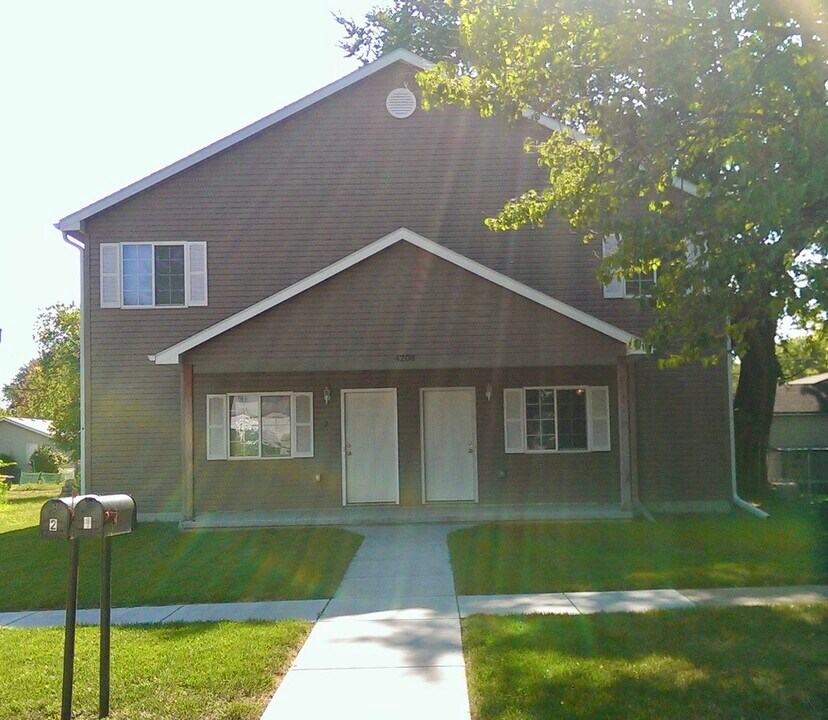 4208 N 58th St in Lincoln, NE - Building Photo