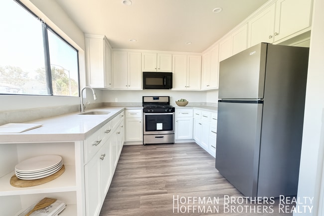 619 N Kingsley Dr in Los Angeles, CA - Foto de edificio - Building Photo