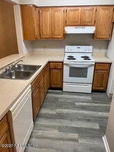 4516 Melissa Ct W in Jacksonville, FL - Building Photo - Building Photo