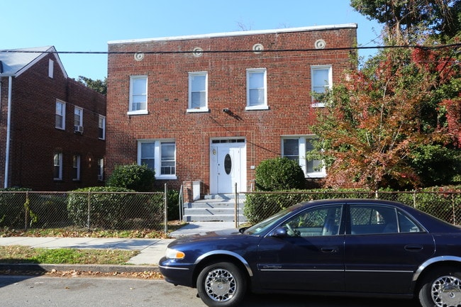 1623 21st Pl SE in Washington, DC - Building Photo - Building Photo