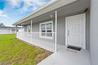 7023 Tide Cir in La Belle, FL - Building Photo - Building Photo