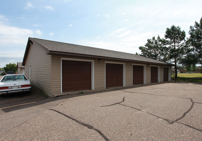 Heritage Apartments in New Richmond, WI - Building Photo - Building Photo