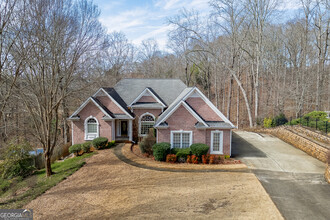 5517 Elders Ridge Dr in Flowery Branch, GA - Building Photo - Building Photo