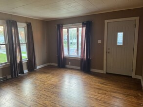 1903 Clark St in Manitowoc, WI - Building Photo - Building Photo