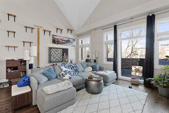 857 W Wrightwood Ave, Unit 3 in Chicago, IL - Foto de edificio - Building Photo