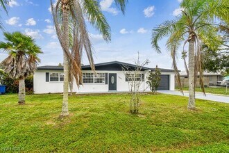 13005 Seventh St in Ft. Myers, FL - Building Photo - Building Photo
