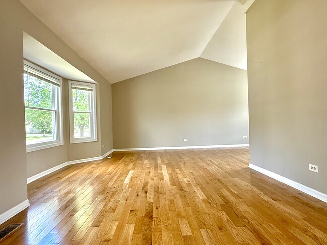 1176 Westport Ridge in Crystal Lake, IL - Building Photo - Building Photo
