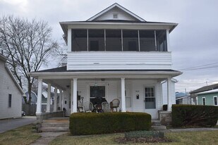 313 N Grove St in Bowling Green, OH - Building Photo