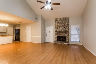 4051 Sweet Gum Trail in Houston, TX - Building Photo - Building Photo