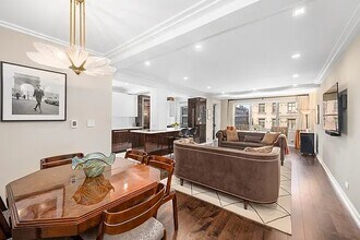 11 5th Ave in New York, NY - Building Photo - Building Photo